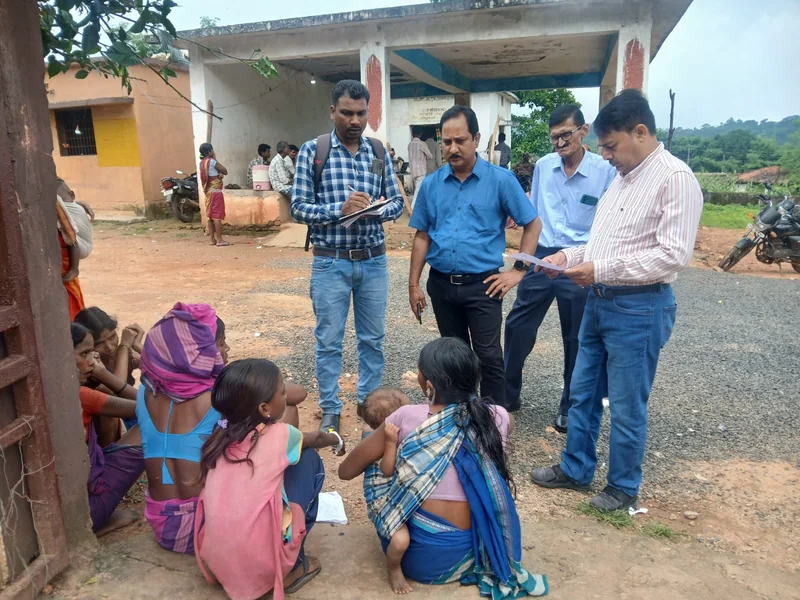 बिरसा के प्रभावित गांवों में टीकाकरण के प्रति जागरूकता अभियान